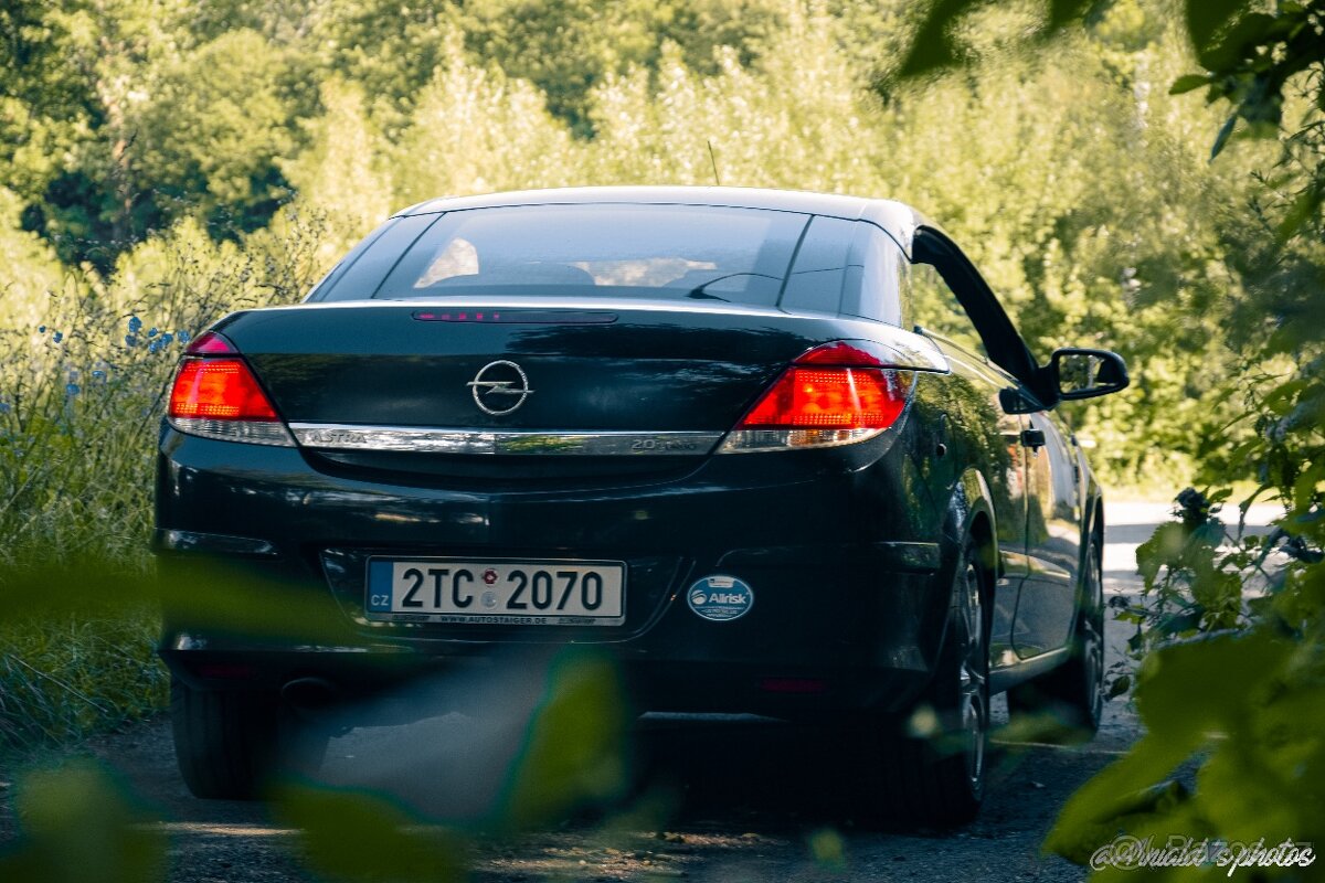 Opel Astra H Twintop 147Kw Nová STK - 3