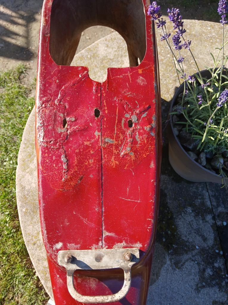 Podsedlový plech na jawa pionýr vínová - 3