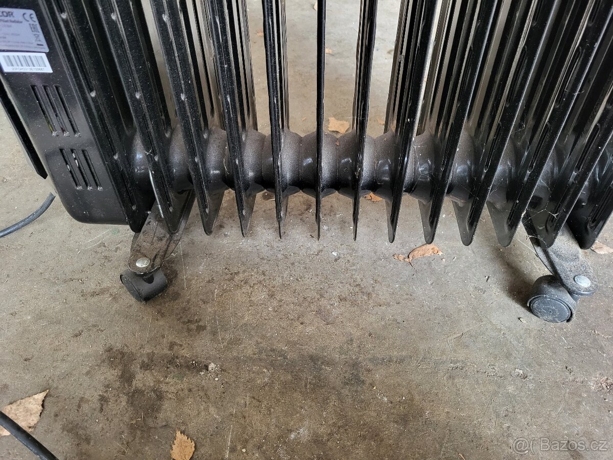 Olejový radiátor Sencor SOH 3313BK černý - 3