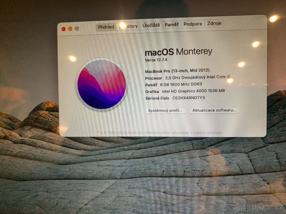 MacBook Pro 15" 2,5 GHz Intel Core i5+ nabijecka +klavesnic - 3