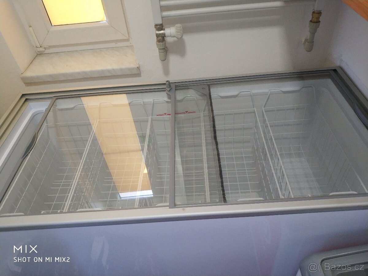 Prosklený pultový mrazák - 3