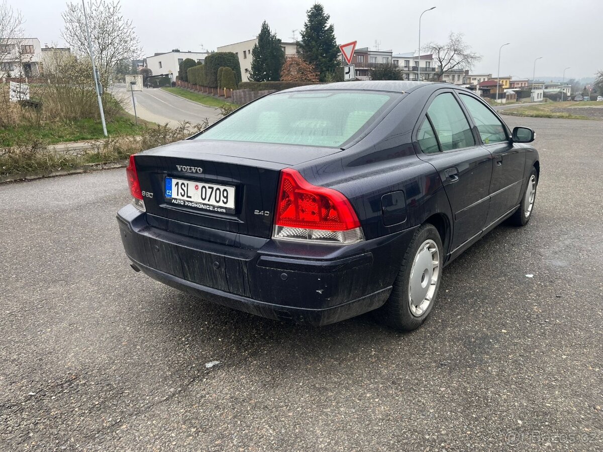Volvo - 3