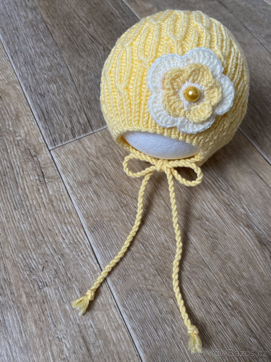 Ručně pletená dětská čepice 3-6 měs. různé barvy - 3