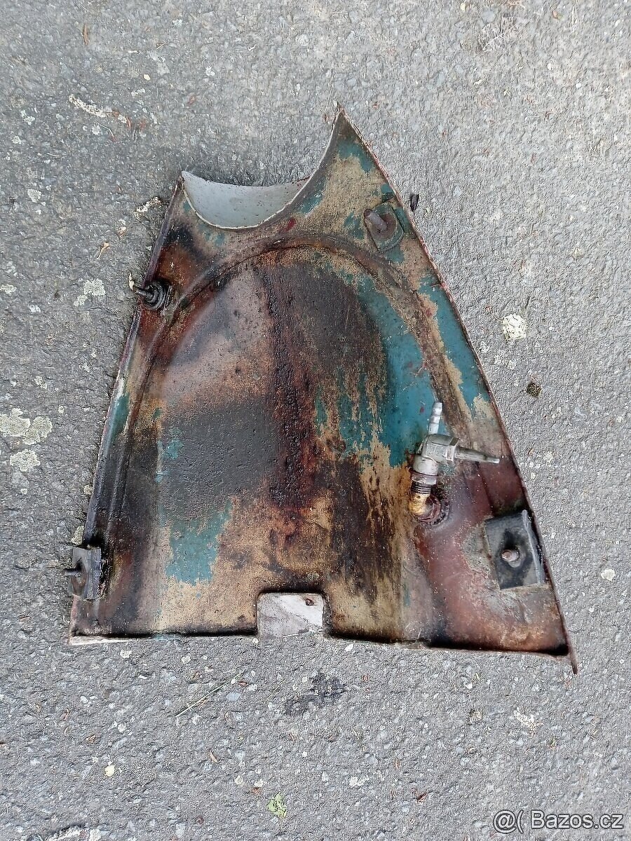 Čz Skútr 175 nádrž s víčkem a nosičem - 3