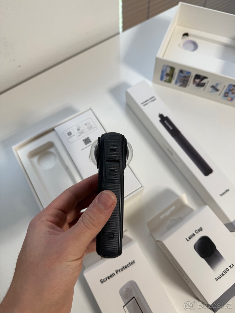 Kamera insta360 x4 - 3
