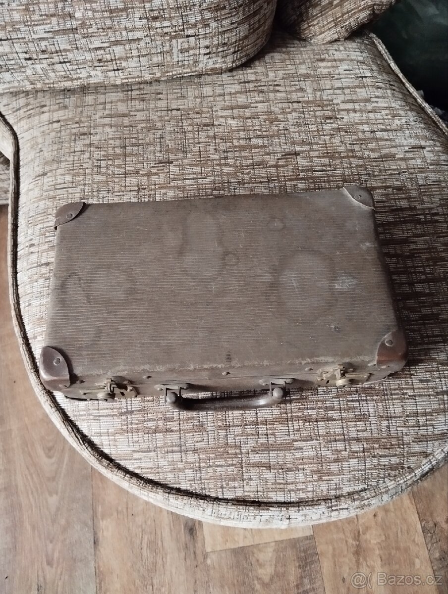 Starý retro kufřík - 3