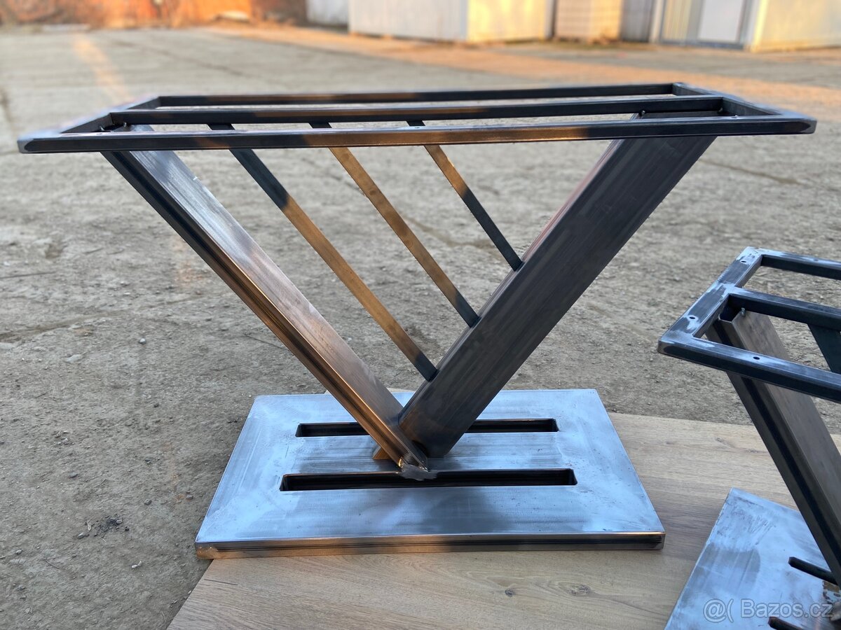 Jídelní + konferenční podnož - 3