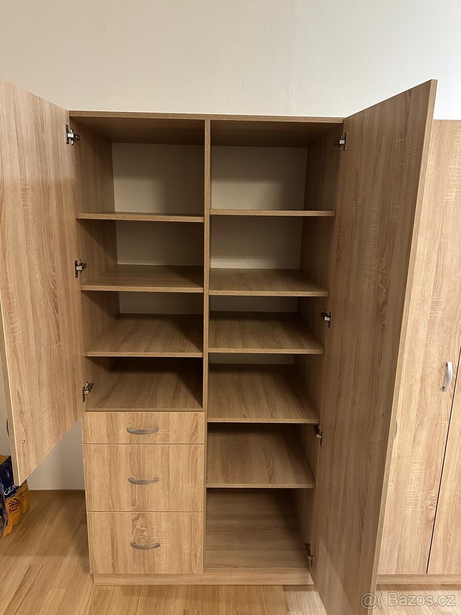 Dvě velké skříně - 3