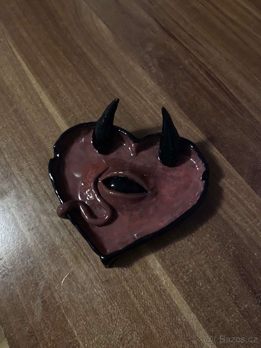 Dekorativní popelník- Démonický - 3