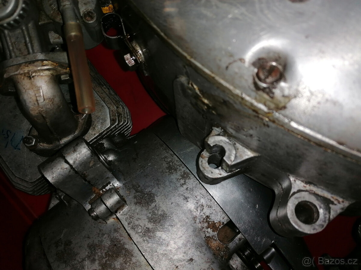 Motory Jawa, pionýr, 3.900 Kč celkem - 3