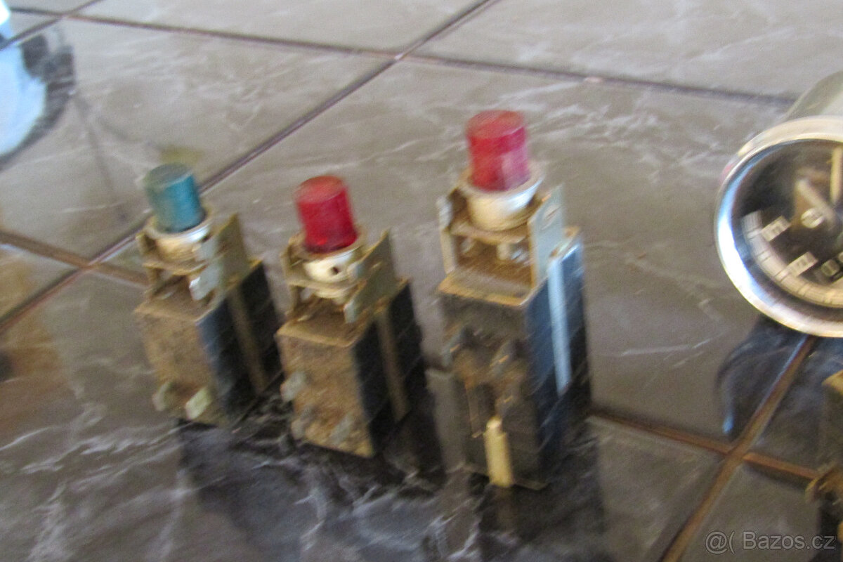 Trabant-vypínače - 3