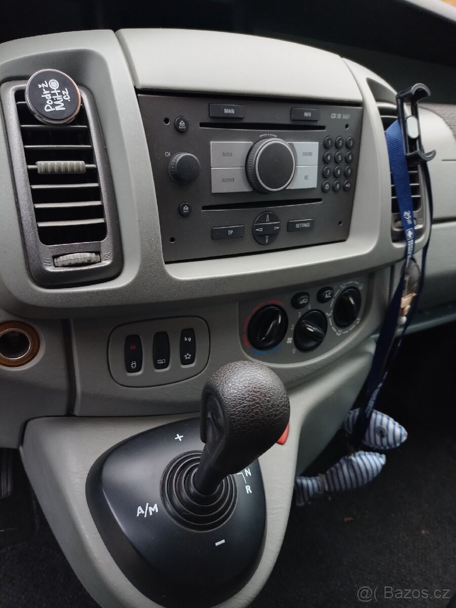 Prodám Opel vivaro life,westfalia 2.5,automat - 3