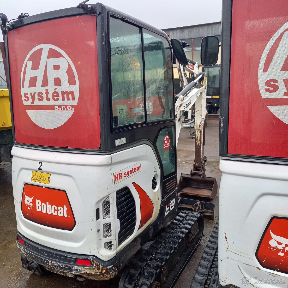 Bobcat E19 mini bagr - 3