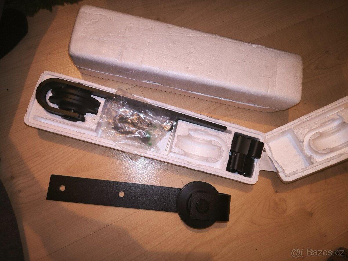 Kování pro posuvné dveře - 3