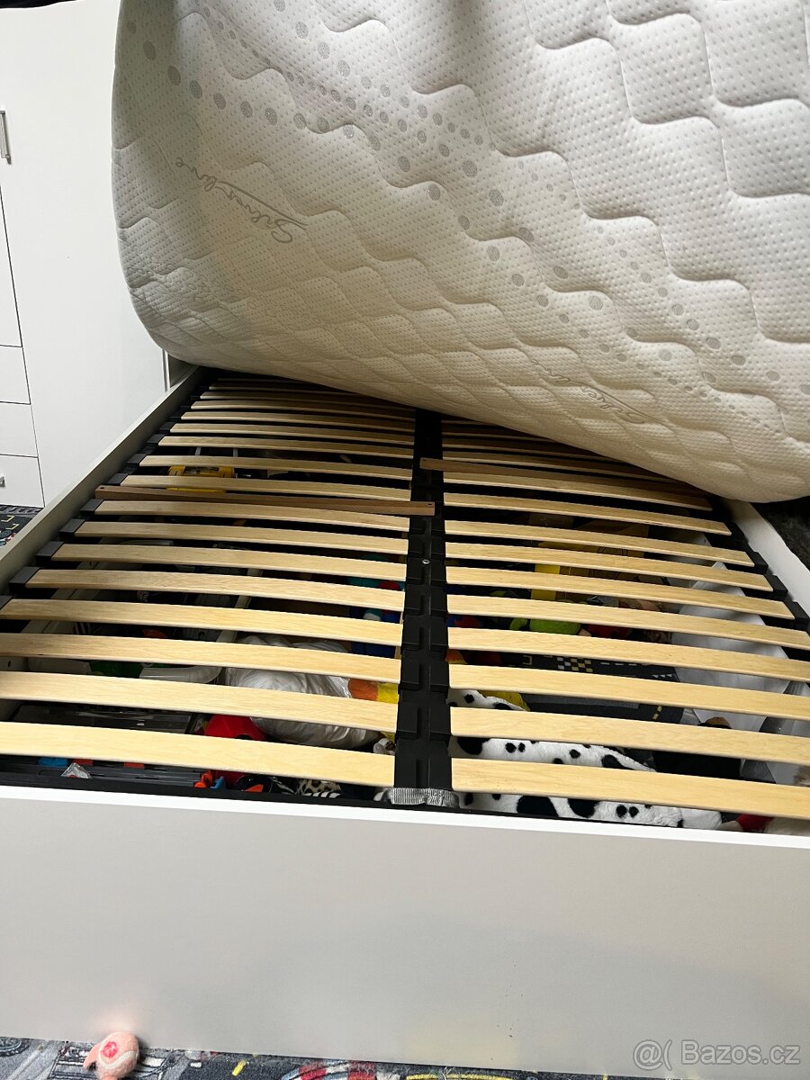 Postel 140x200, matrace a rošt - 3