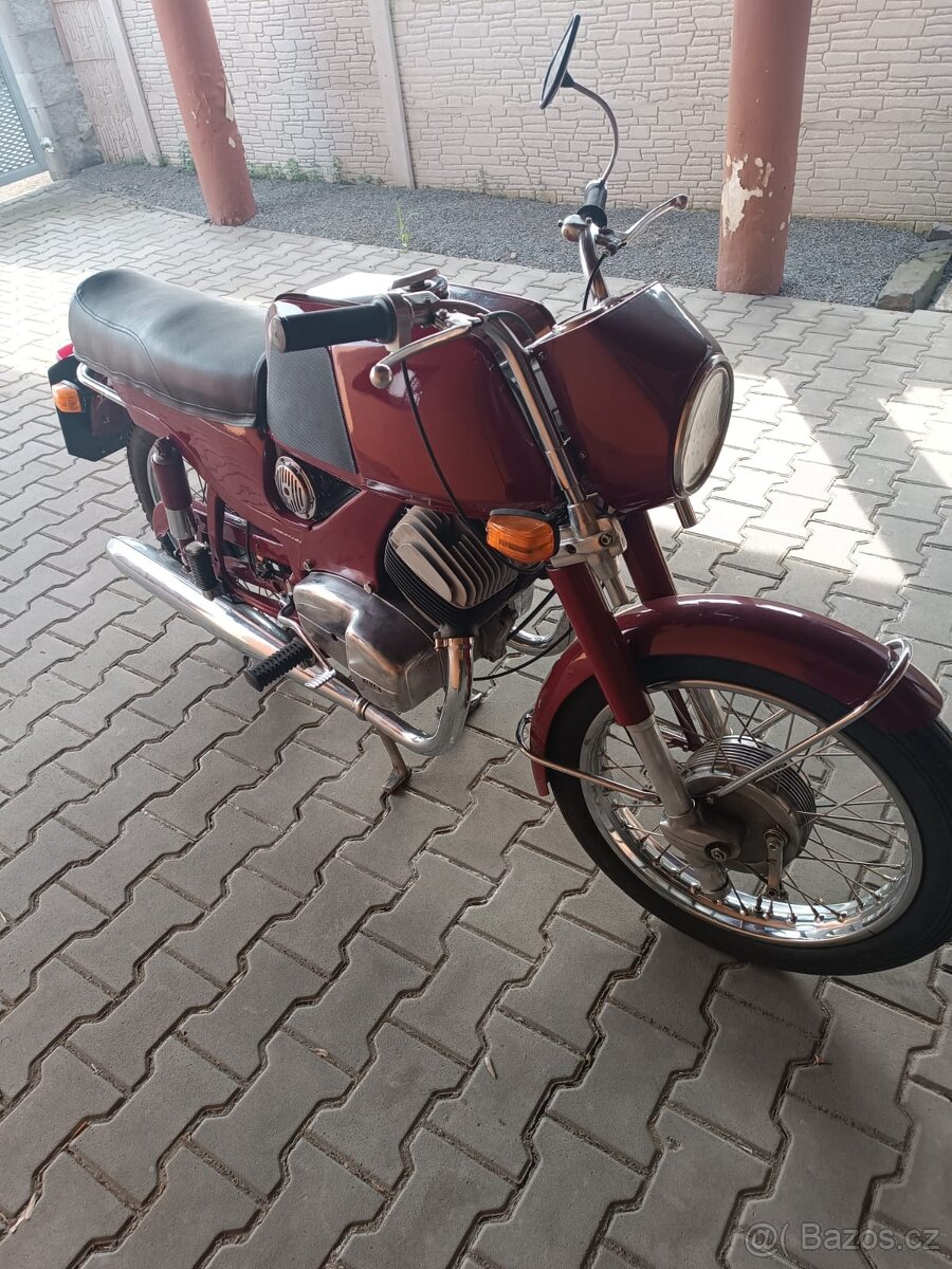 JAWA BIZON 633 - 3