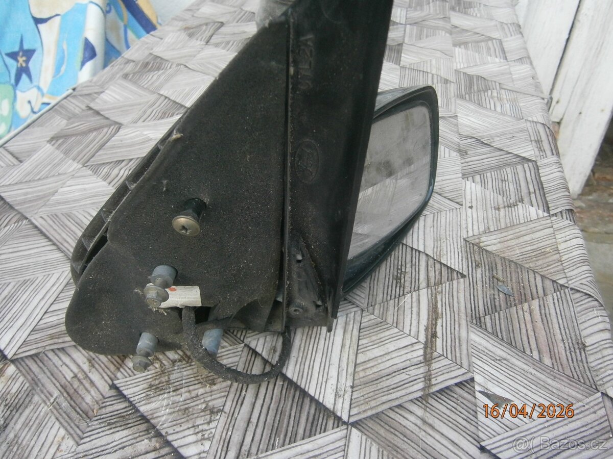 Zpětné zrcátko - 3