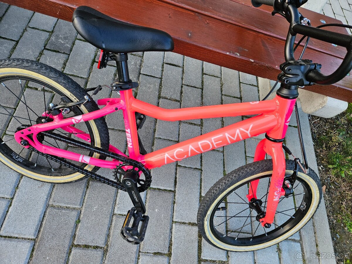 Detske kolo 16 Academy Grade 3 Edition FUNtasy Pink - 3