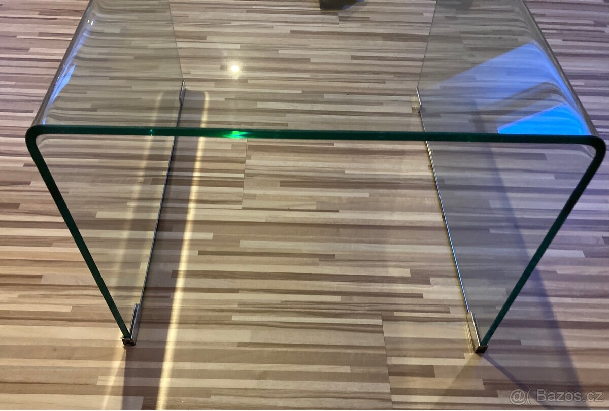 Konferencni stolek - 3