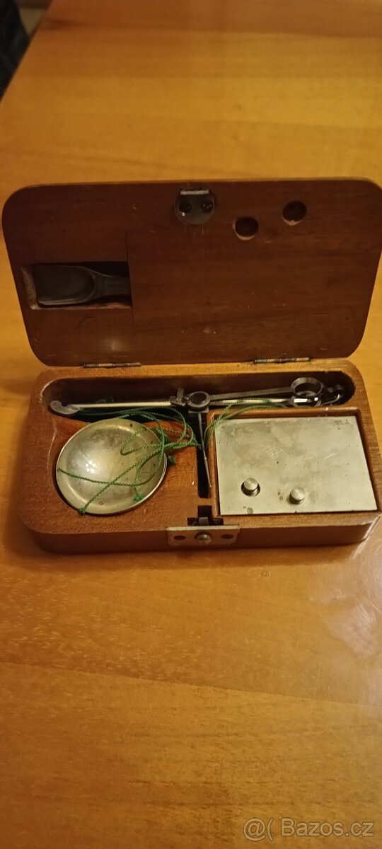 Miskové cestovní zlatnické váhy - 3