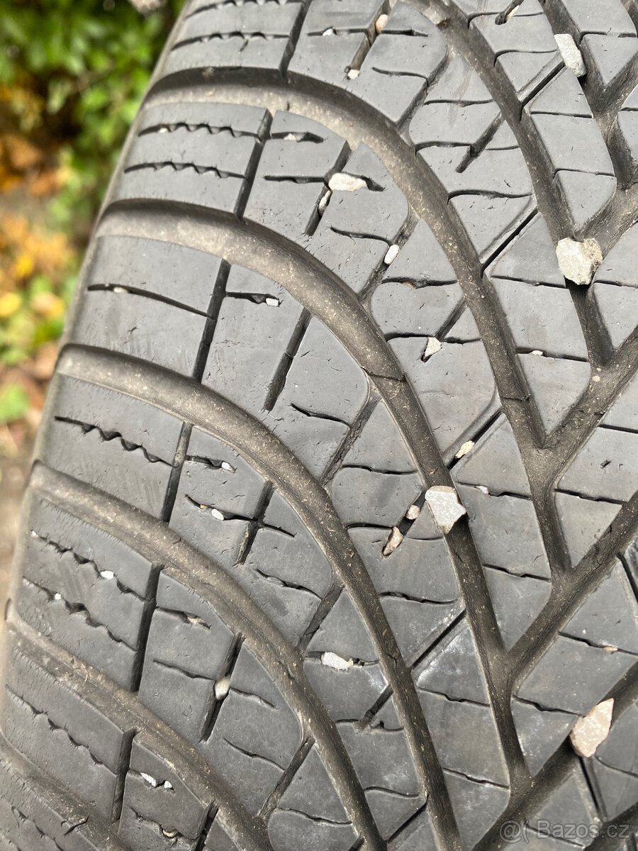 205/60 R16 96H Denica 2x6mm dot4523 zimní - 3