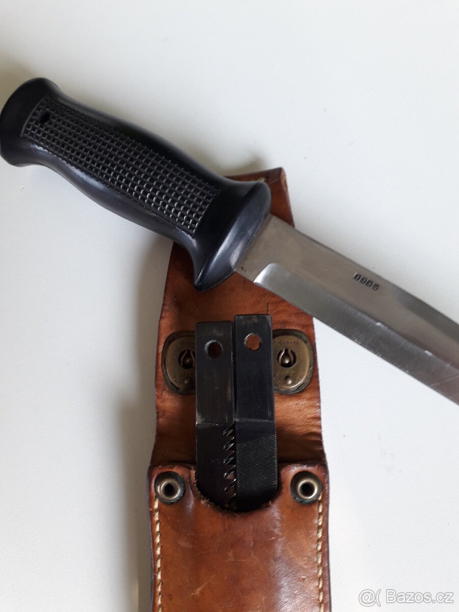 Prodam vojensky uton 0005 krasny stav - 3