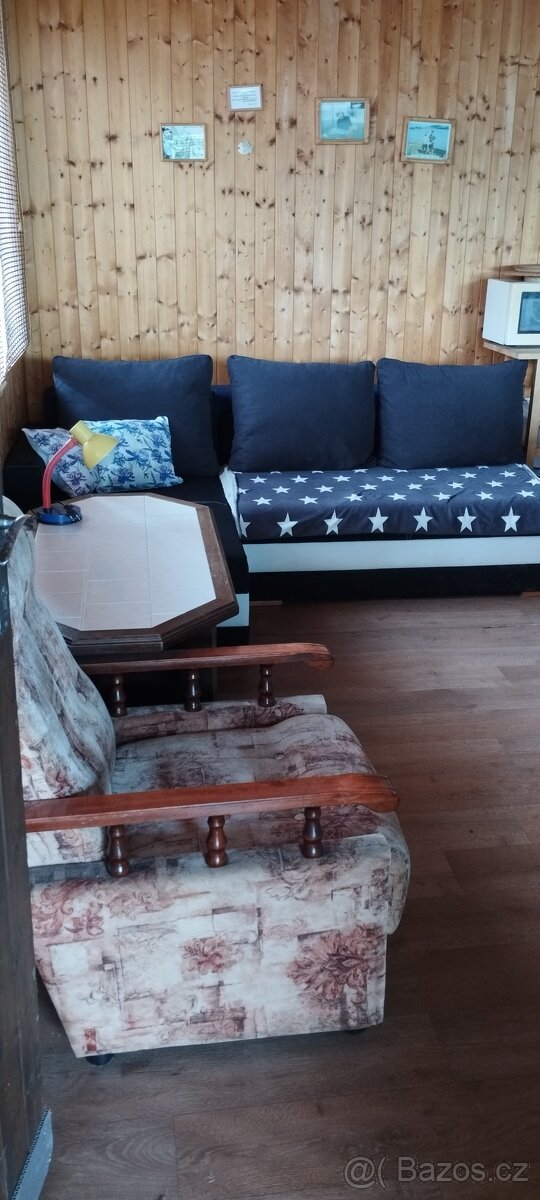 Velké Bílovice-pronájem chaty s loďkou - 3