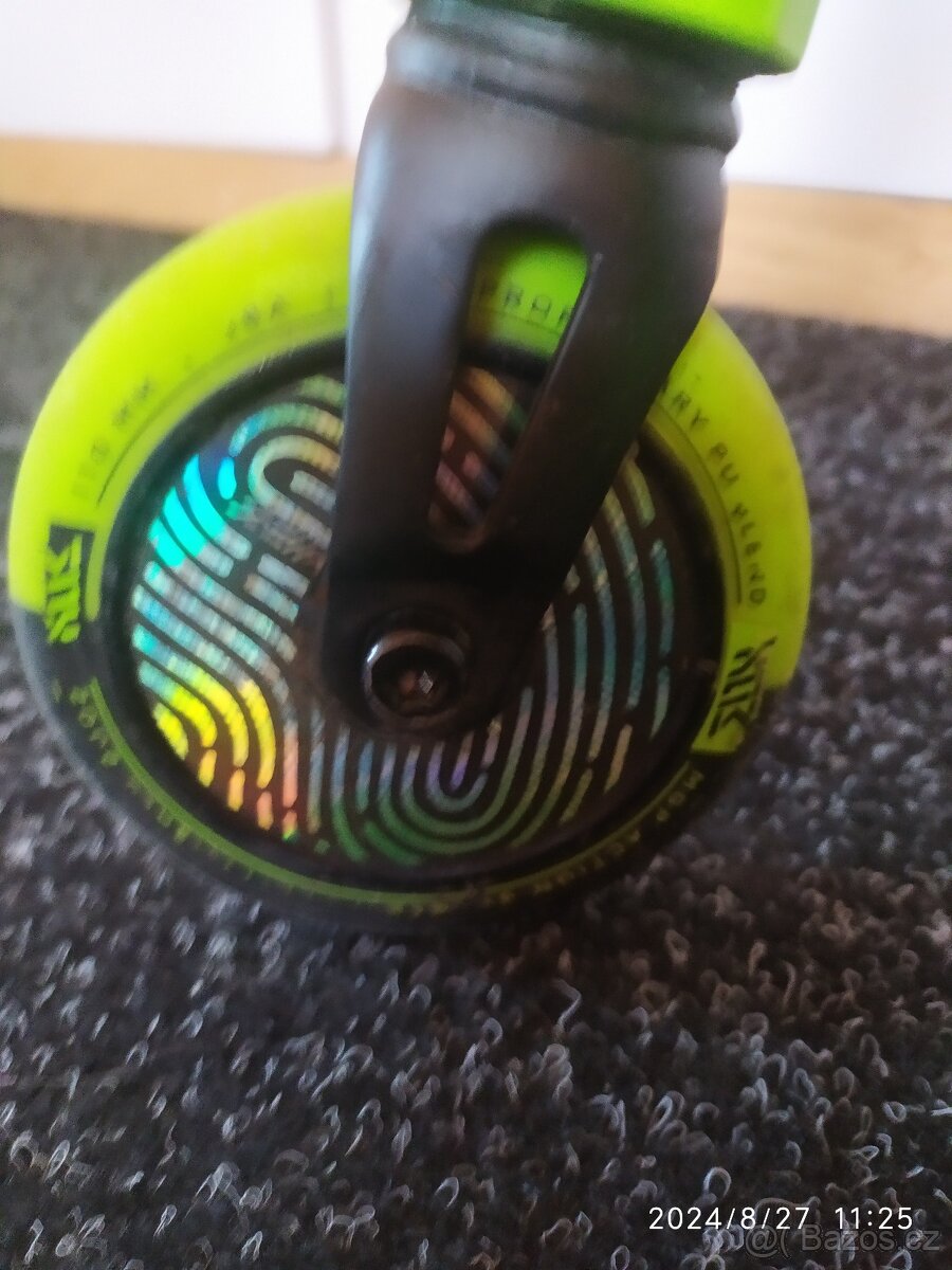 Freestyle koloběžka MGX - 3