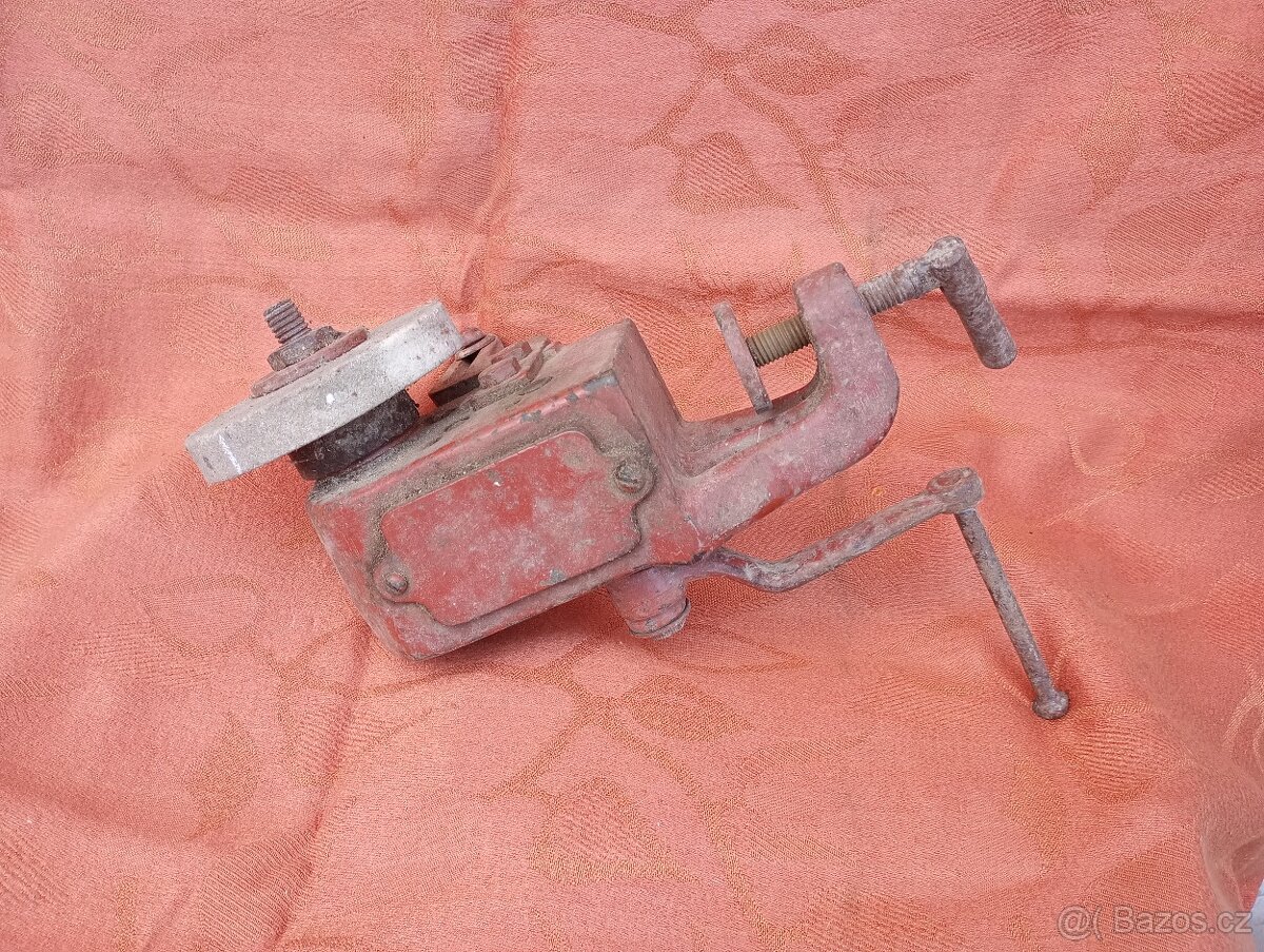 Prodám brusku na ruční pohon - 3