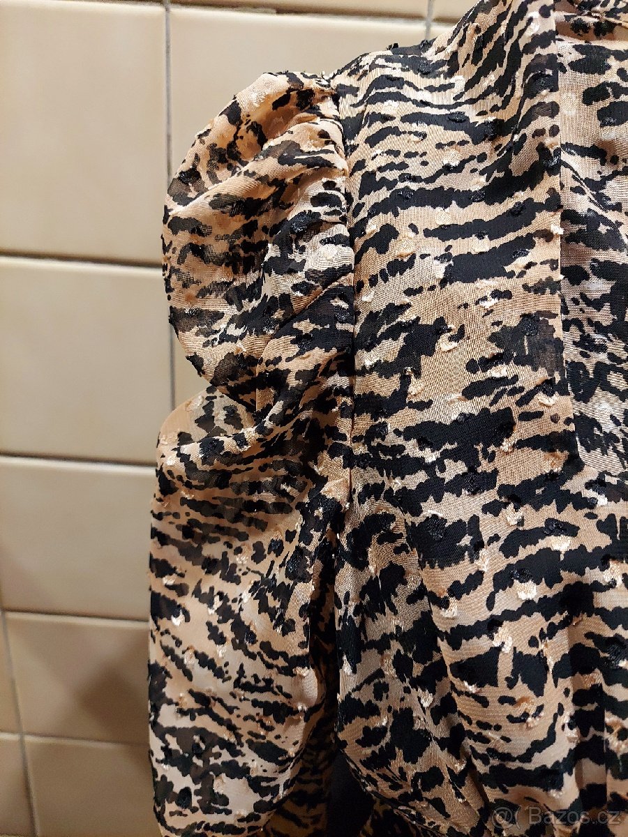 ZARA. Jarní šaty s dlouhým rukávem. - 3