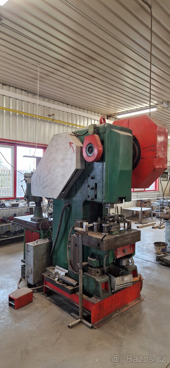 excentrický lis - 3