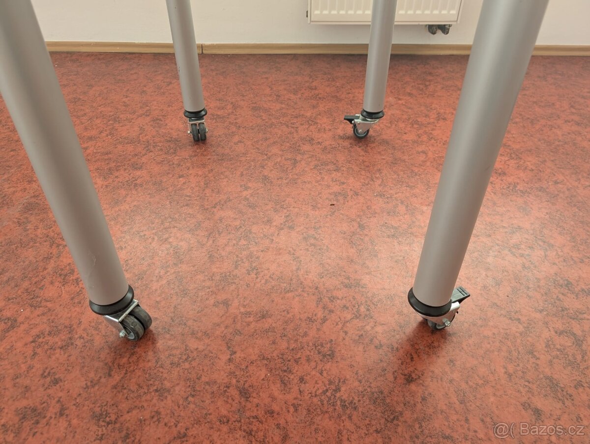 Kancelářský stůl - 3