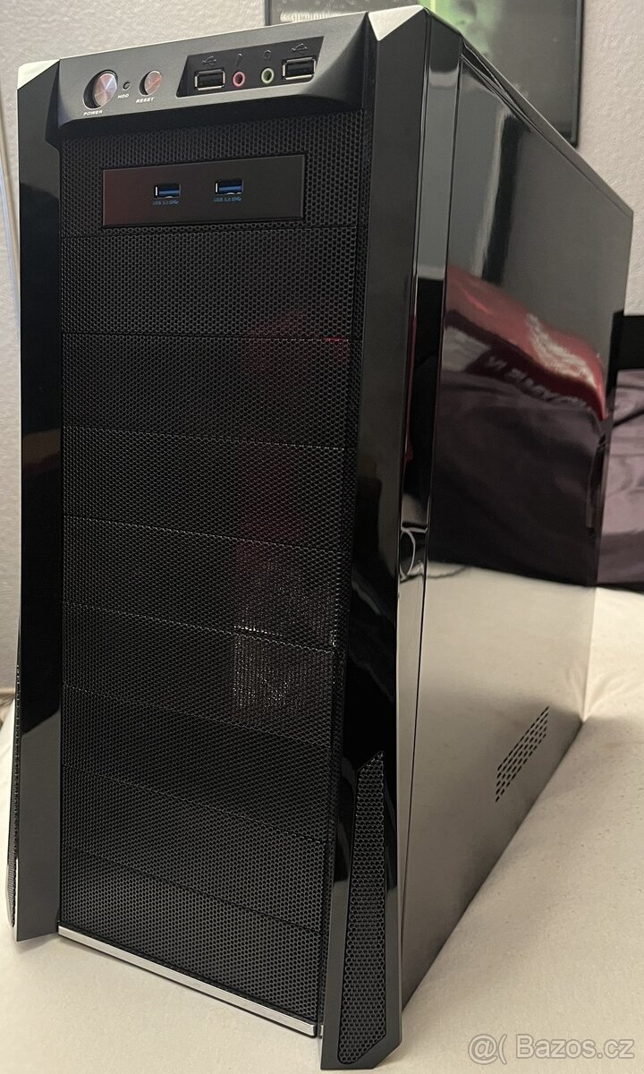 Intel Core i7-2600K + ASUS Maximus IV Extreme - Z - 3