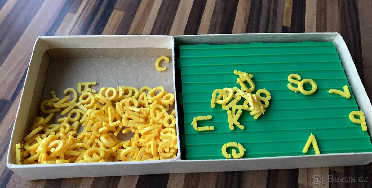 Retro hračka Skládací abeceda velká písmena - 3