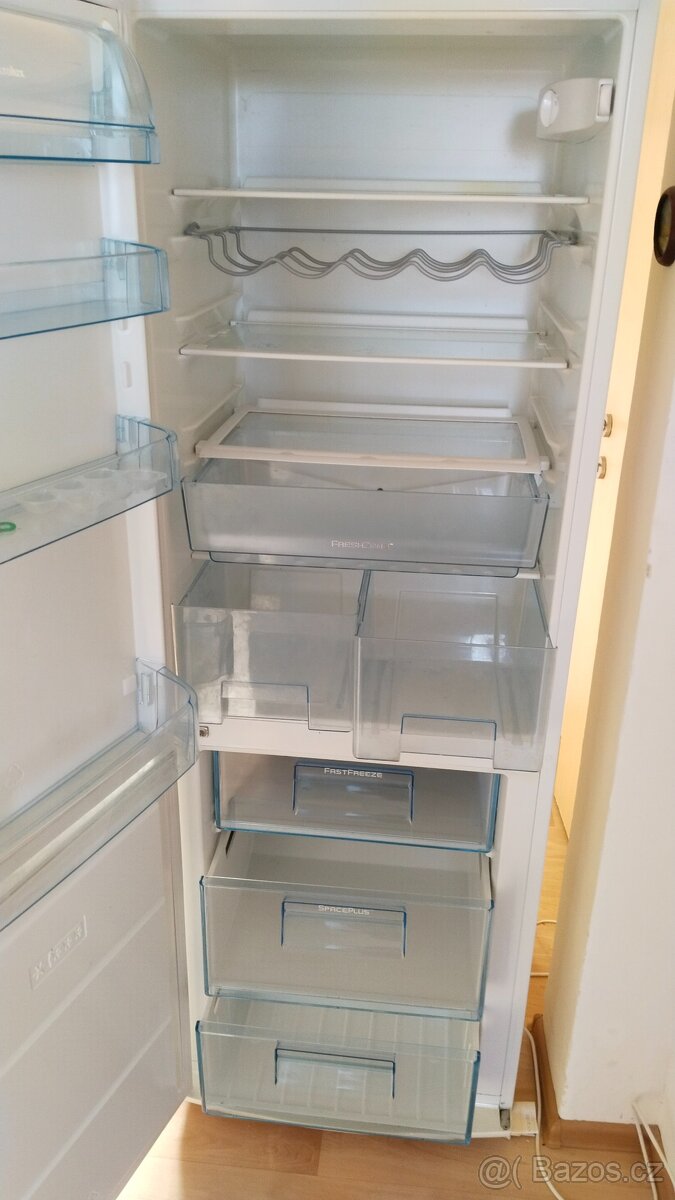 Prodám kombinovanou lednici Electrolux - 3