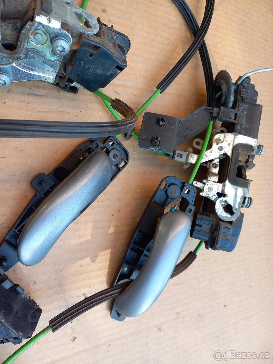 FIAT STILO 3-DVEŘ SADA KLIKY DVEŘÍ A MECHANISMUS ZÁMKŮ - 3