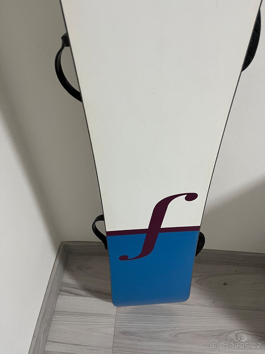 Prodám dámský snowboard FORUM STAR 146cm - 3