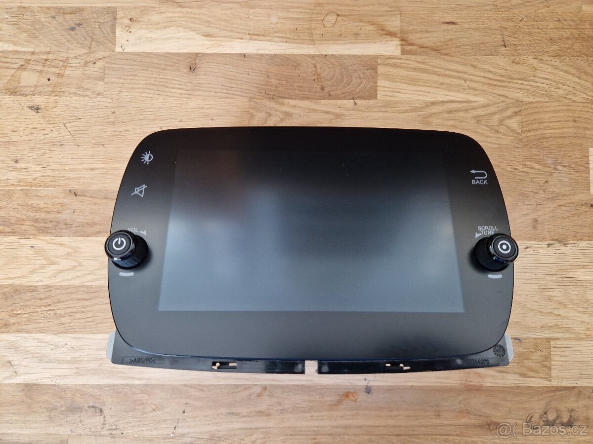 Fiat 500 facelift - rádio Uconnect 7 palců - 3