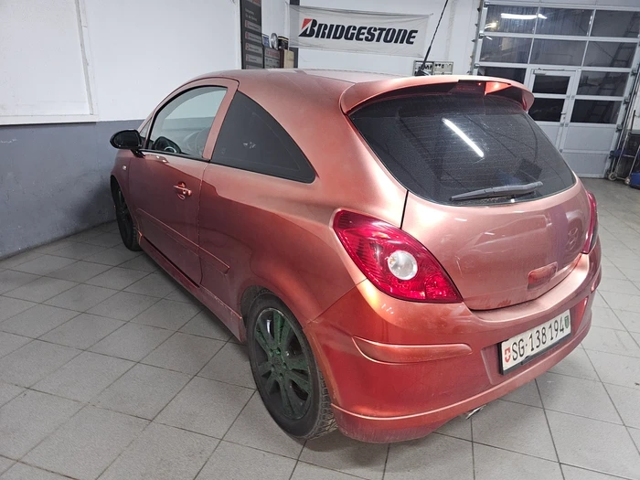 OPEL Corsa 1.6 Turbo GSi - 3