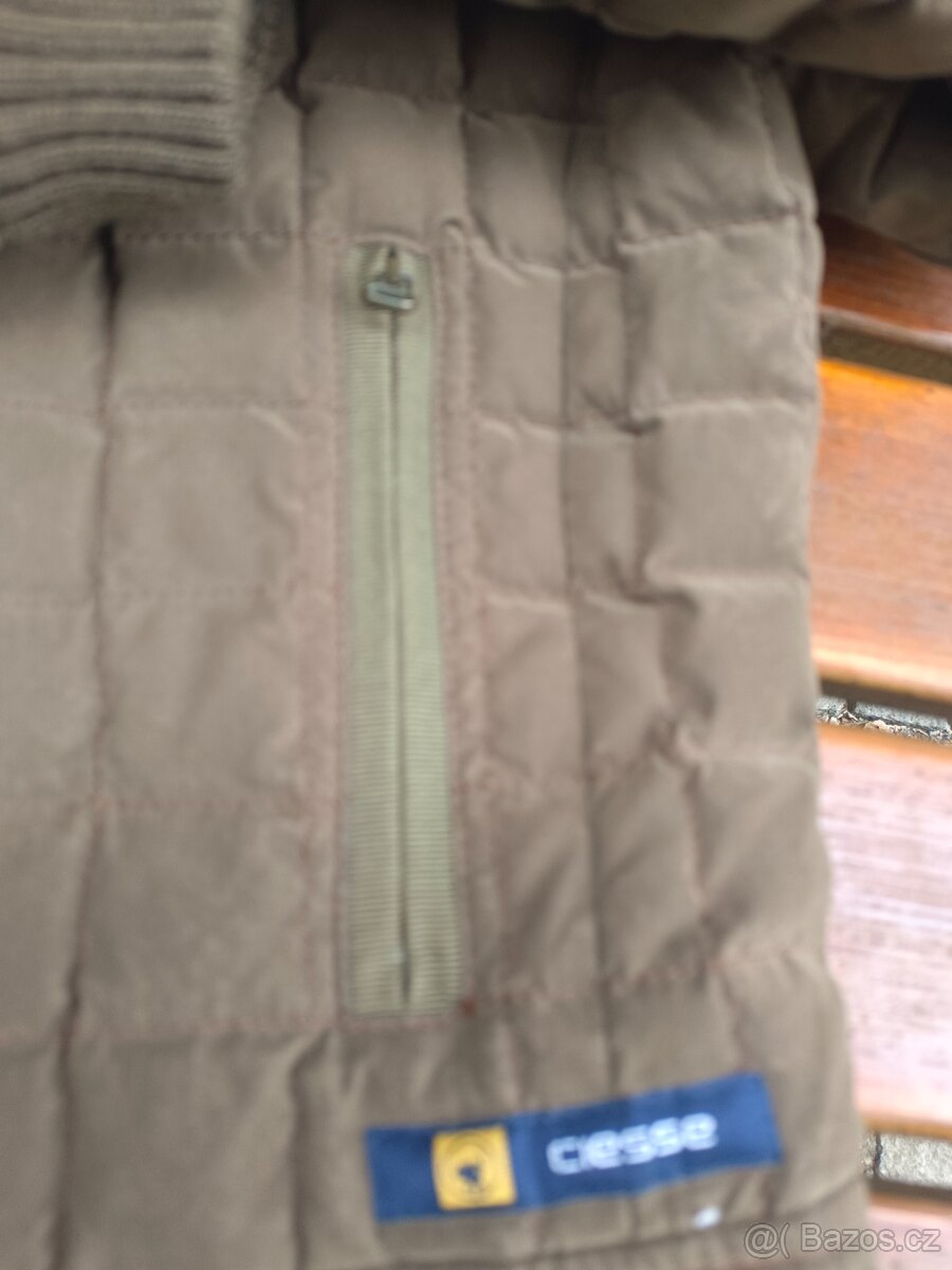 Bunda Unisex plněná kachním peřím límec pravá kožešina Mýval - 3