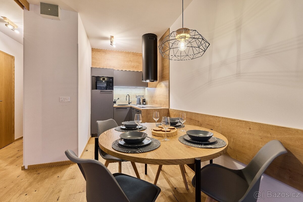 Prodej apartmánu s parkovacím místem v Janských Lázních - 3