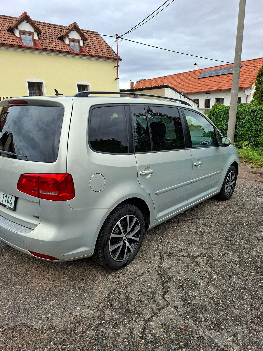Vw Touran 1.4 TsI 103kw 2015 serviska - 3