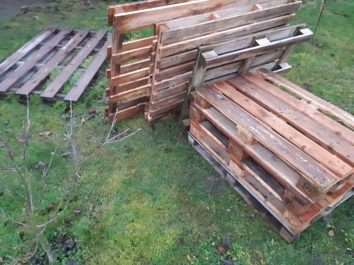 8x pouzité drevene palety (z toho 3x europaleta) - 3