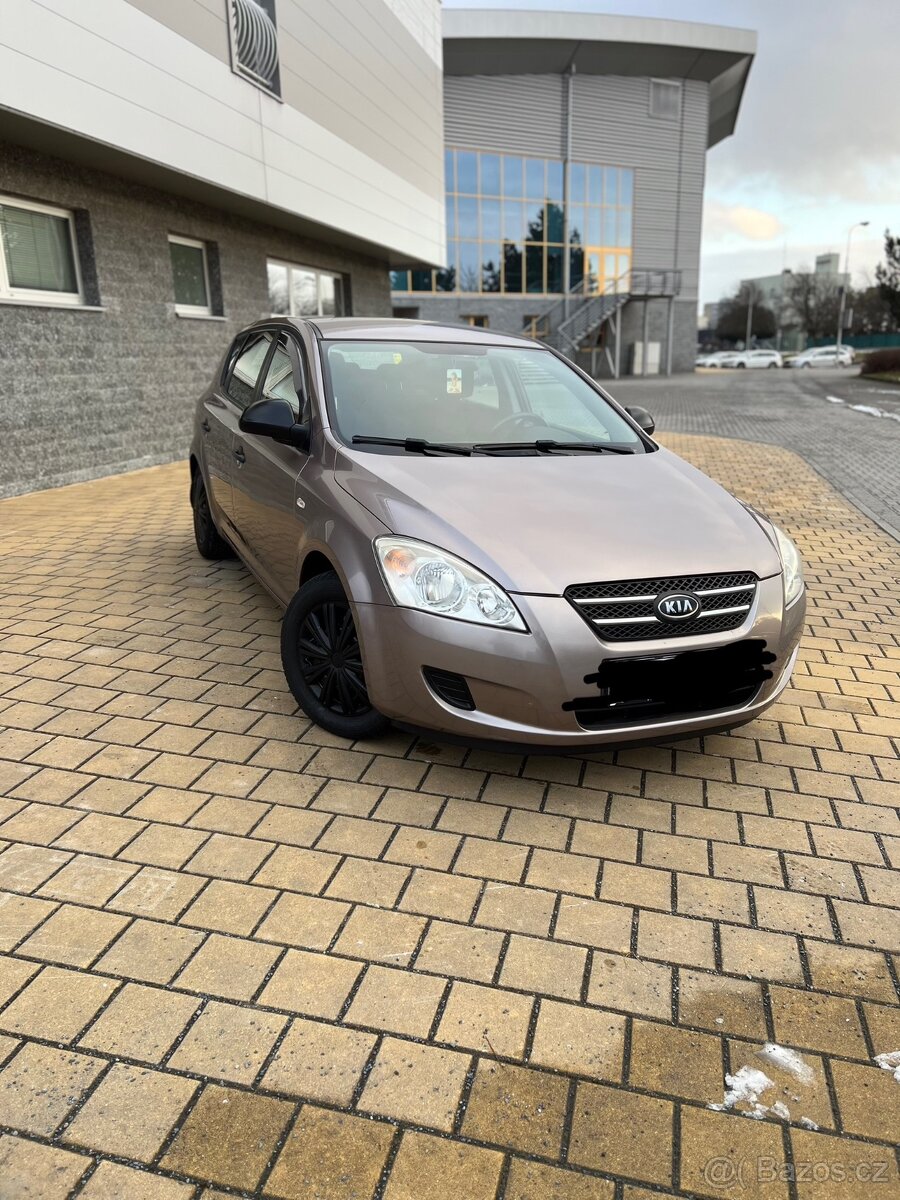 Kia Ceed 1.4 benzín 80 kw Rv-2008 - 3