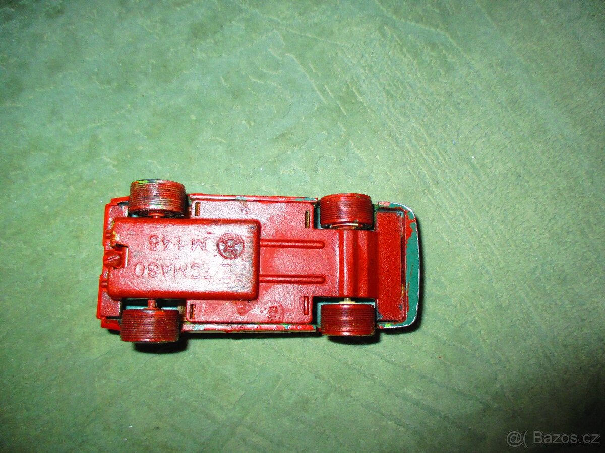 retro-autíčko Detomaso - 3