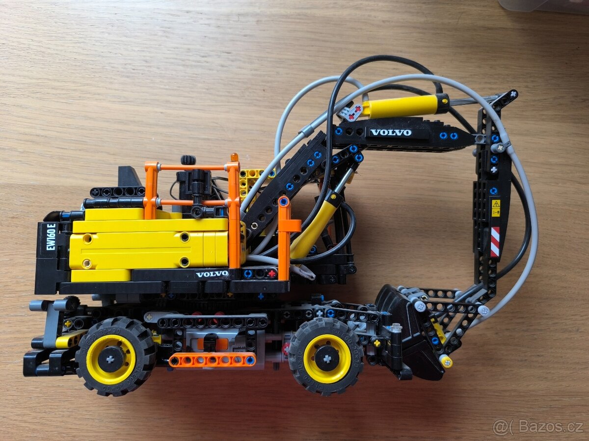 LEGO Technic 42053 Volvo - 3