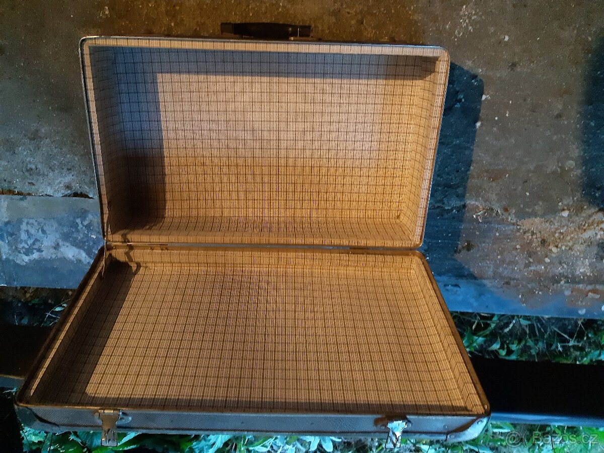 Prodám starý kufr - 3