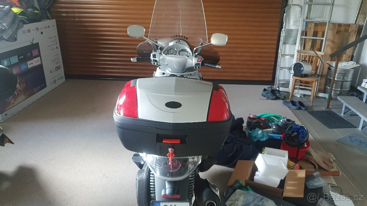 Beverly Piaggio 250 Tourer - 3