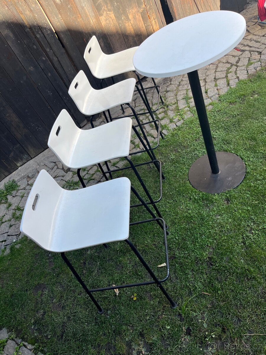 Stůl a 4 barové židle - 3