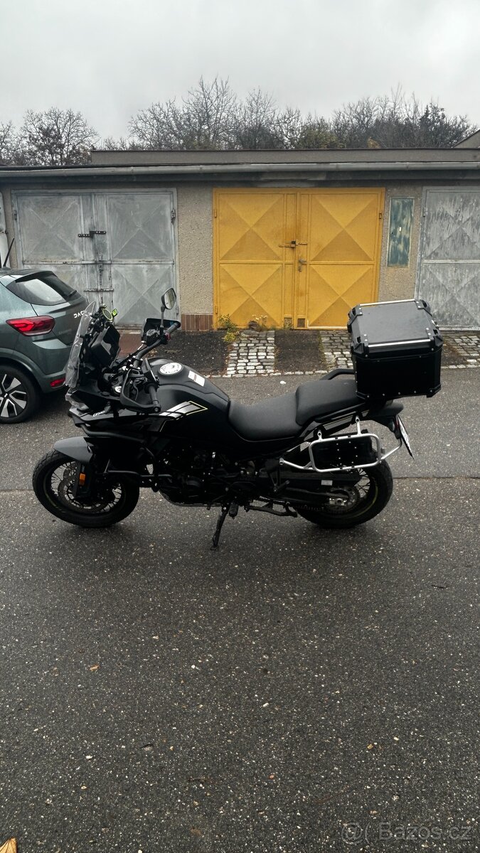 CF MOTO 800 MT Explorer